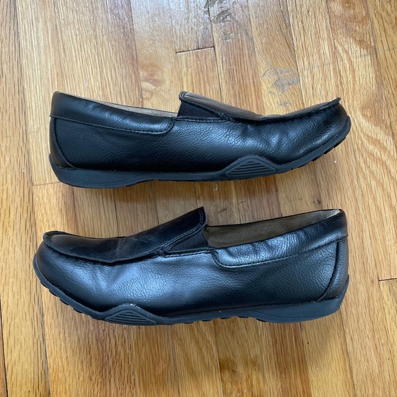 The Children’s Place Boys Slip On Dress Shoes Size 6 Black - Picture 8 of 9